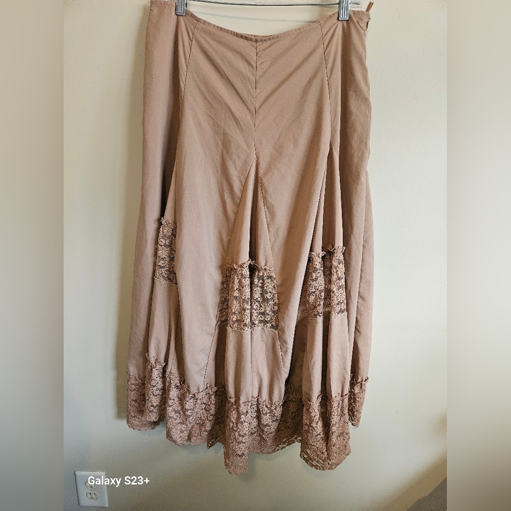 Alabay Collection Elegant Tan Lace-Trimmed Skirt Made In Turkey Size 44 - Picture 2 of 9